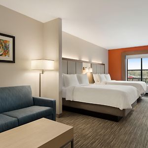 Suite Two Queen Beds